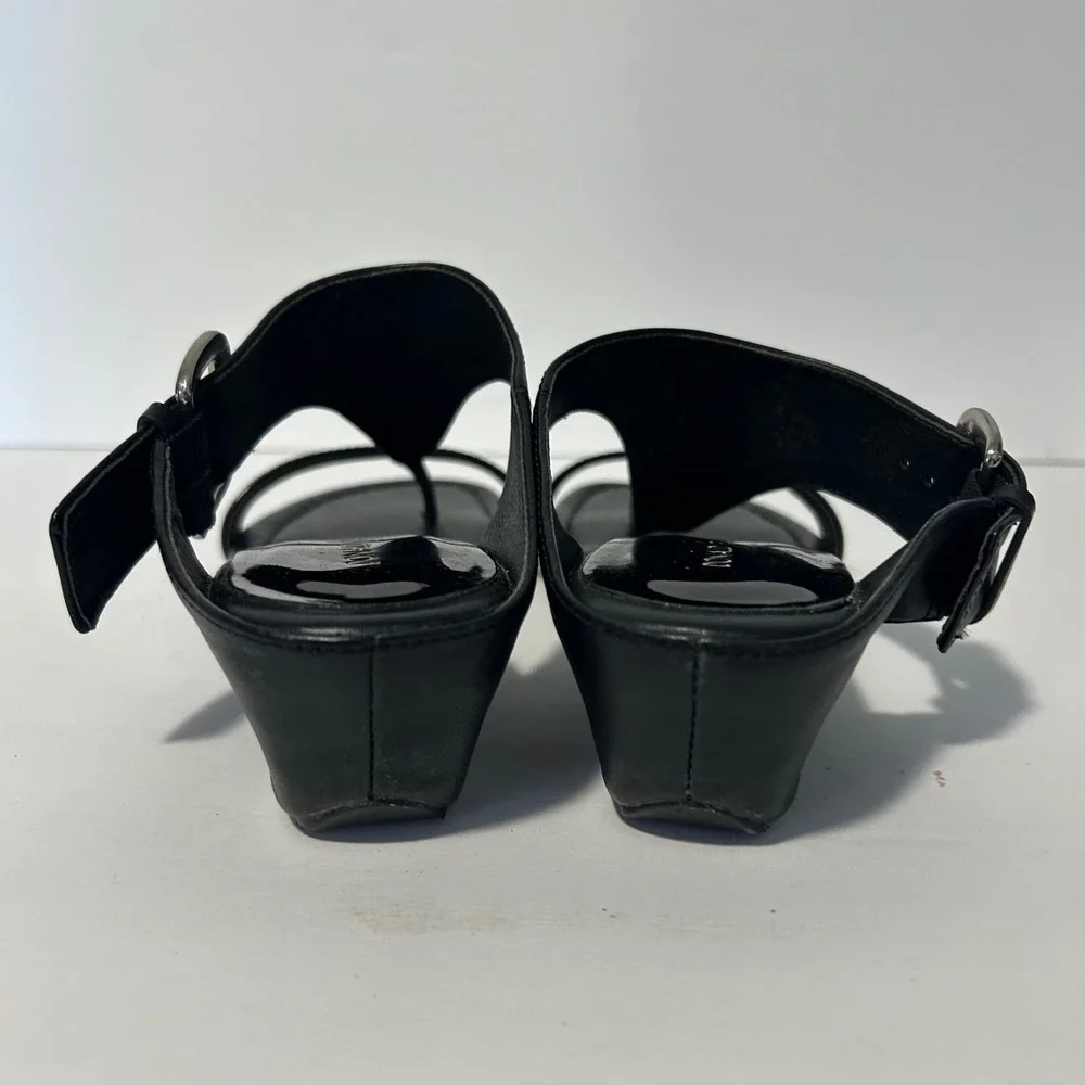 Donald Pliner Doli 4 Wedge Sandals Women 8.5 M Black Leather Patent Buckle Thong